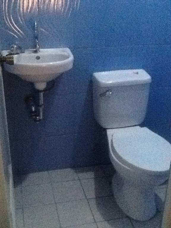 Angeles City Guesthouse Bagian luar foto