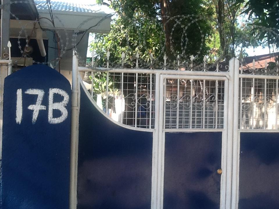 Angeles City Guesthouse Bagian luar foto